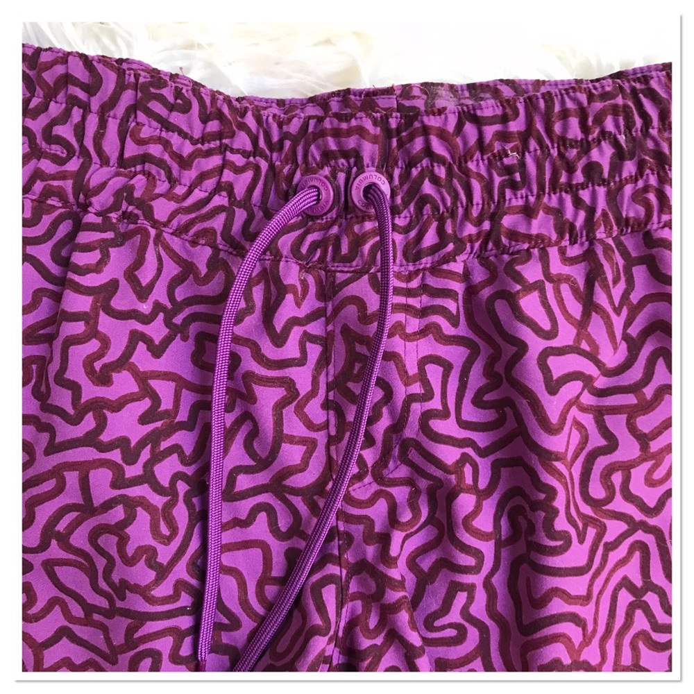Columbia PFG Magenta Shorts Abstract Line Pattern Size Large - Picture 2 of 6